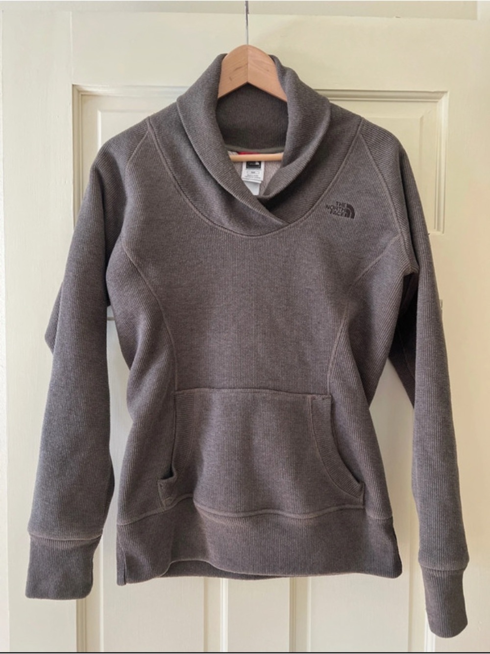 The North Face women’s Shawl Collar Sweater - Taupe Gray